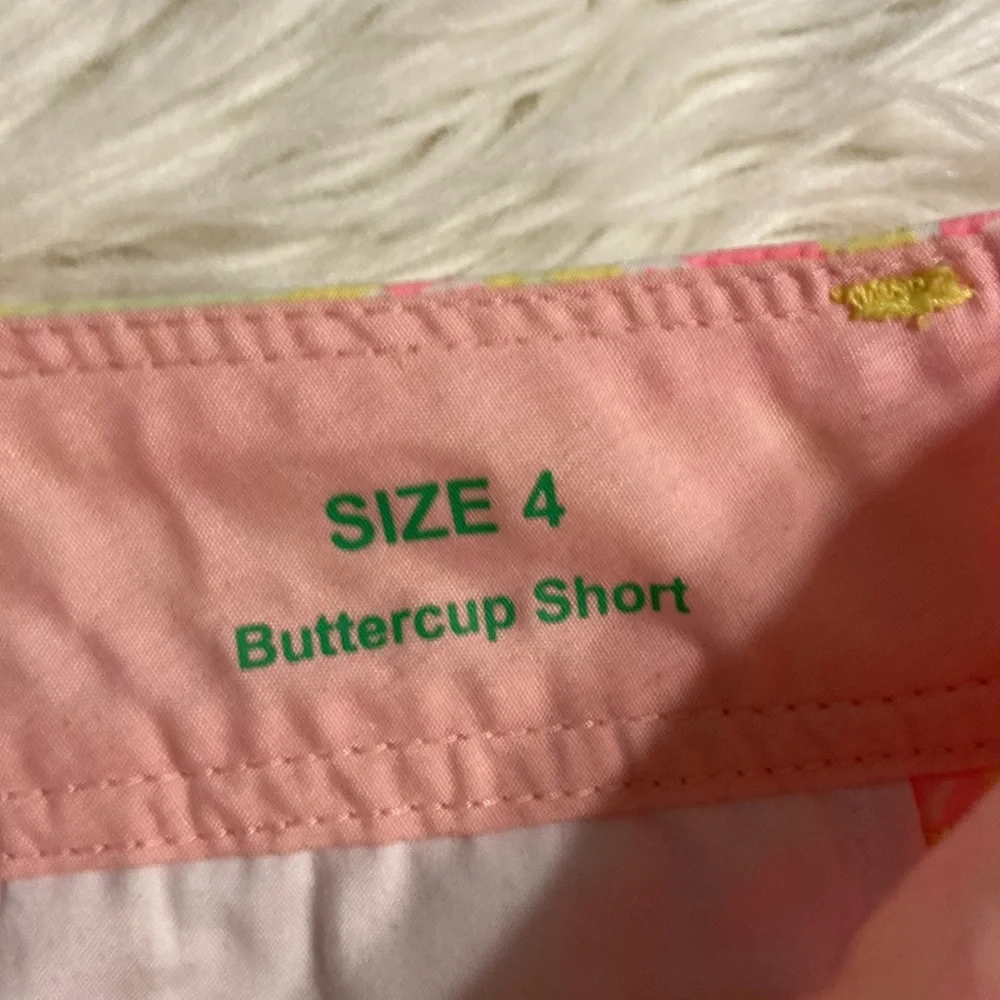 Lilly Pulitzer Buttercup Shorts size 4 excellent condition